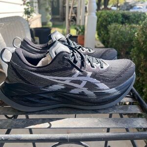 ASICS Superblast 2
